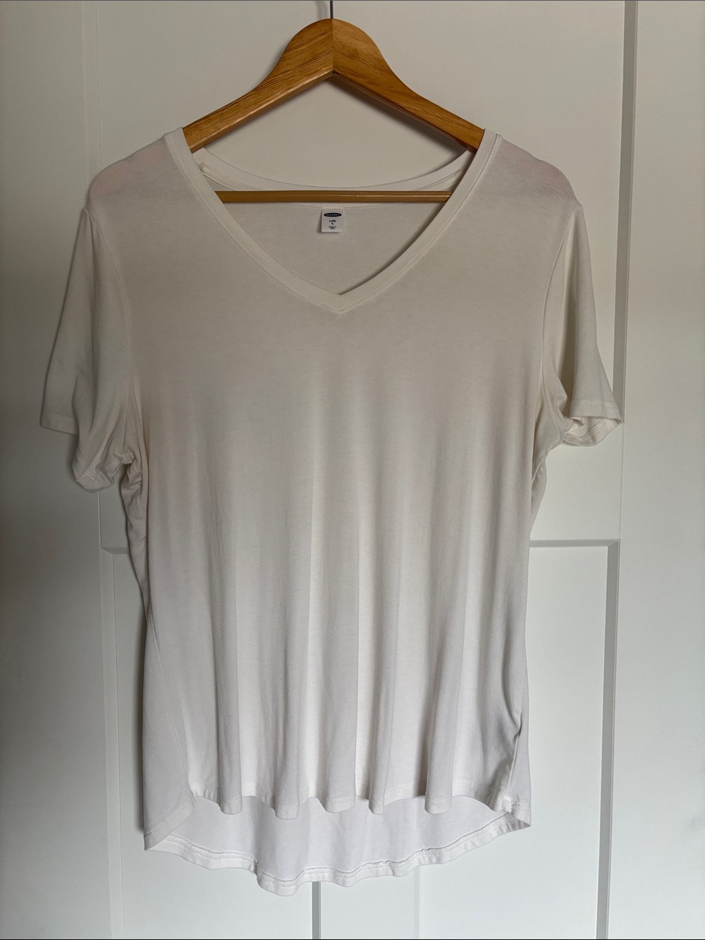Old Navy Women's V-Neck Short Sleeve Tee - White/Cream